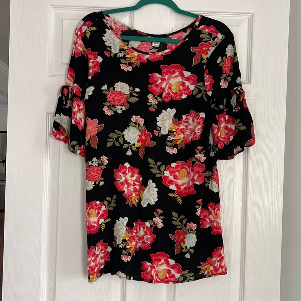 Billabong cute light weight billabong dress.
